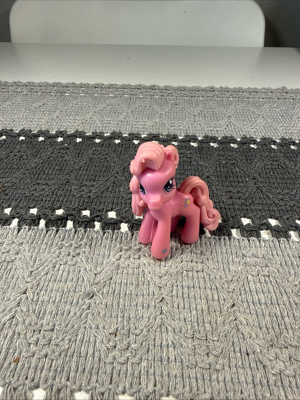 PINKIE PIE MINI MY LITTLE PONY 2” ACTION FIGURE TOY